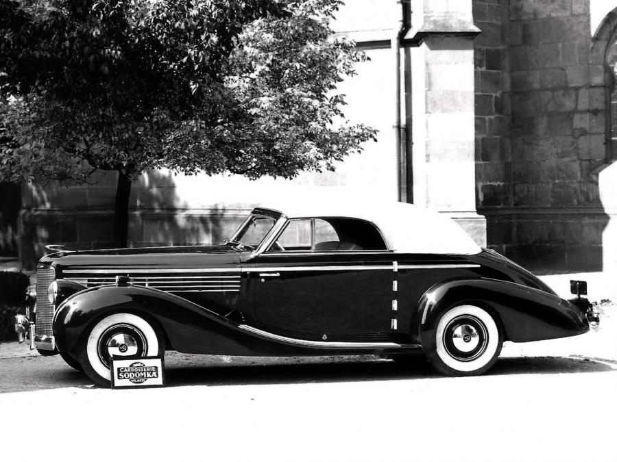  LaSalle Convertible Coupe by Sodomka 1938 года  (фото 2 из 2)